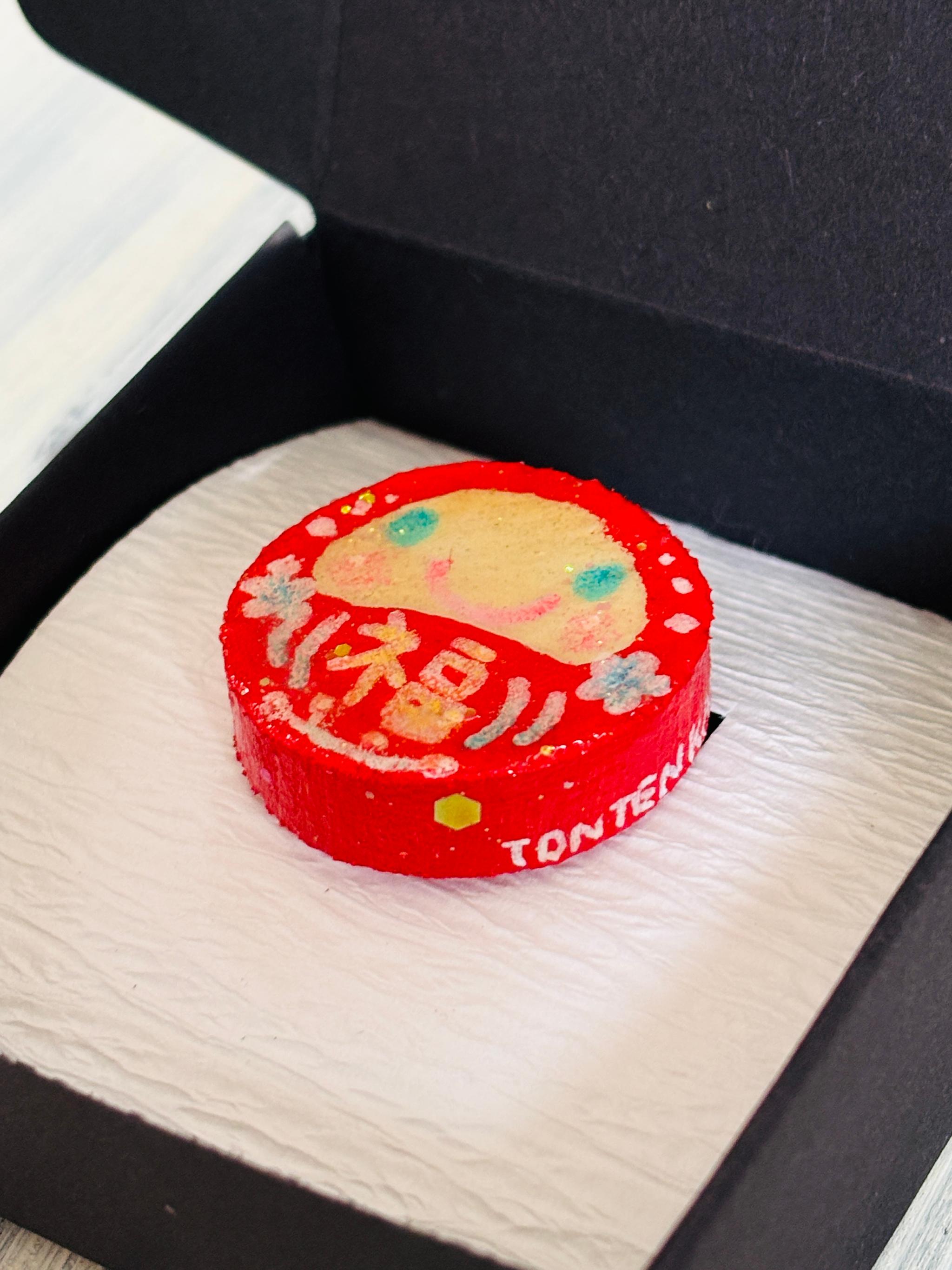 【一点物】笑顔だるまブローチ no.04