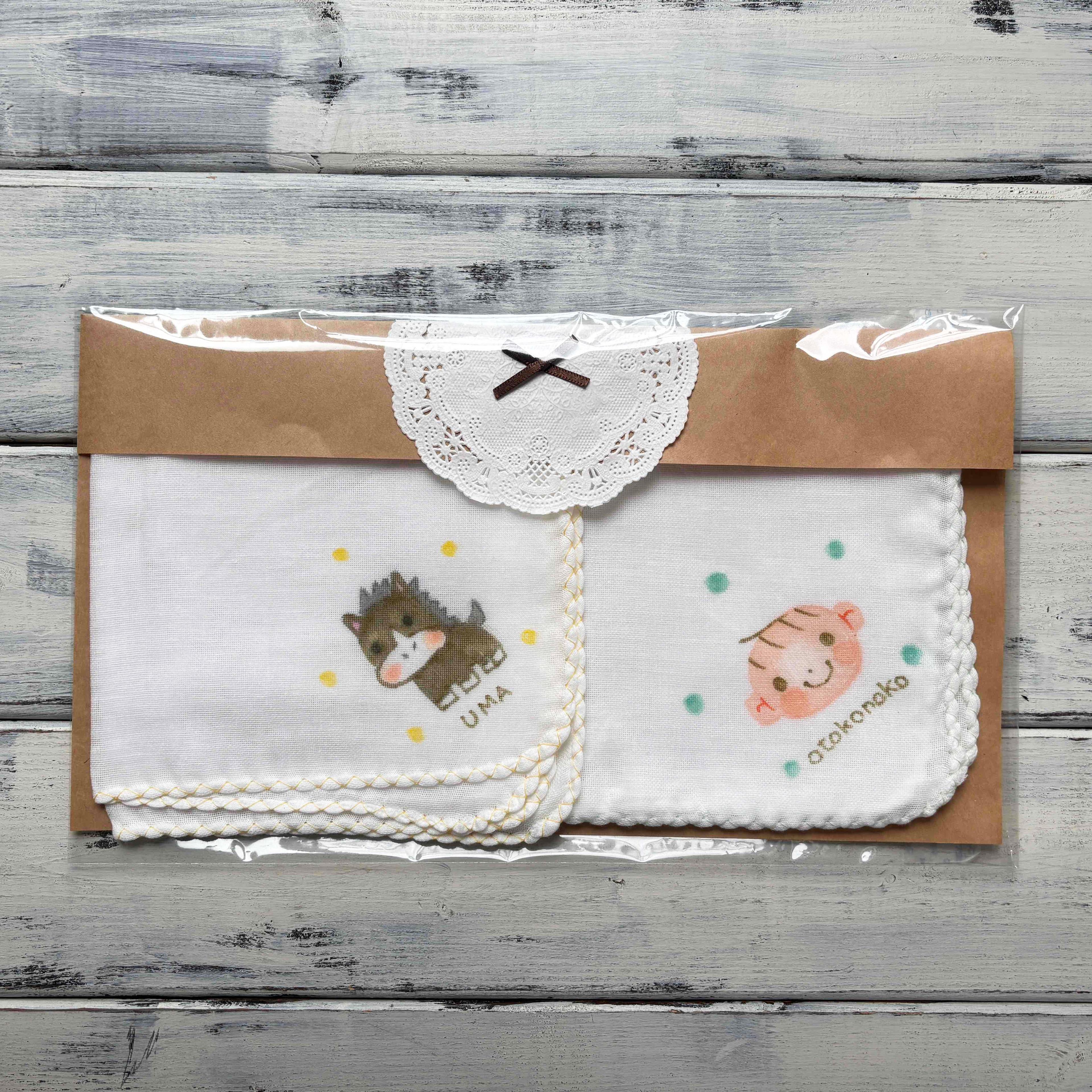 午年の出産祝に＊名入れガーゼハンカチ（子馬と男の子）1枚目の画像